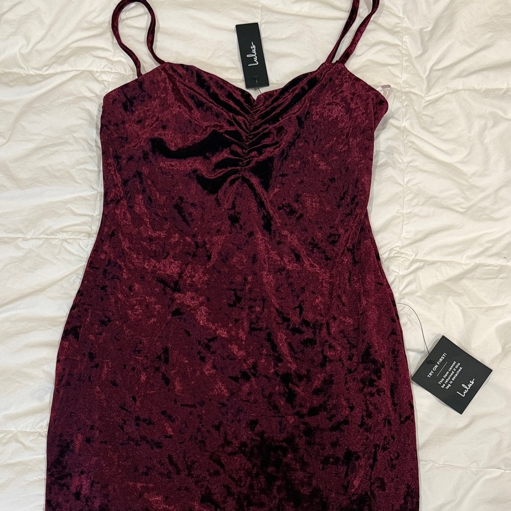Lulu's Burgundy Velvet Dress mini holiday
